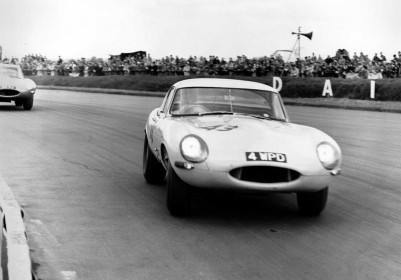1963-jaguar-lightweight-e-type-3