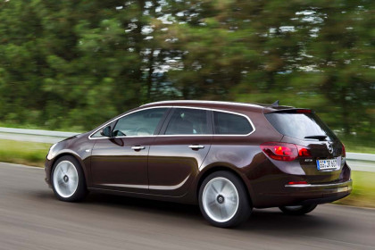 opel-astra-sports-tourer-tradition-11