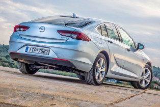 Opel Insignia Turbo Diesel caroto test drive 2017 (12)