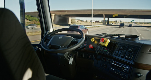 otto-and-anheuser-busch-autonomous-driving-truck-5