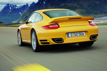 2010-Porsche-911-Turbo-2.jpg