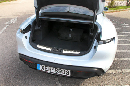 Porsche-Taycan-4S-caroto-test-drive-2021-1