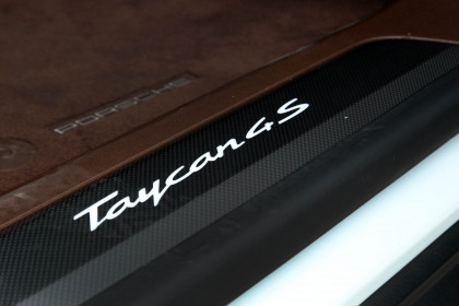 Porsche-Taycan-4S-caroto-test-drive-2021-19