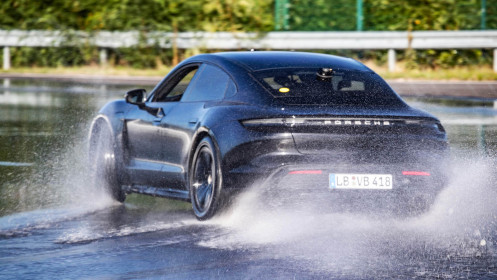 Porsche-Taycan-drifts-into-the-Guinness-World-Records-book-2
