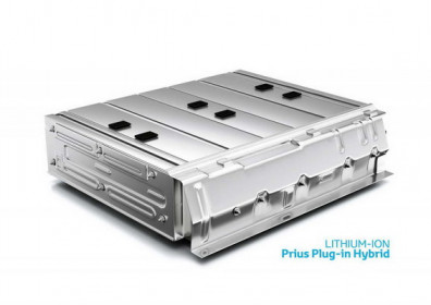 toyota-prius-plug-in-hybrid-2012-8_resize