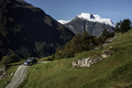NORWAY. 2016. Geiranger.
Gravel road above Geiranger.
Photographed on assignment for Land Rover