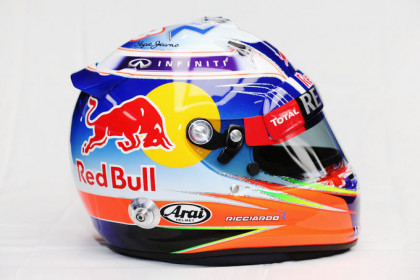 red-bull-2014-helmet-daniel-ricciardo-1