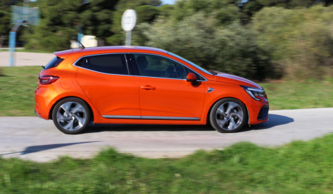 Renault-Clio-EDC-vs-Opel-Corsa-EAT8-caroto-test-drive-2020-10