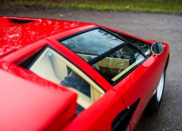 <a class="jig-downloadLink" href="https://www.caroto.gr/static/plugins/justified-image-grid/download.php?file=https%3A%2F%2Fwww.caroto.gr%2Fstatic%2Fgallery%2Frod-stewart-lamborghini-countach-periscopio-3%2FROD-STEWART-LAMBORGHINI-COUNTACH-PERISCOPIO-18.jpg">Αποθήκευση φωτογραφίας</a>