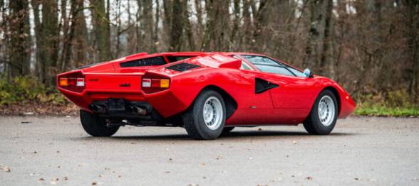 <a class="jig-downloadLink" href="https://www.caroto.gr/static/plugins/justified-image-grid/download.php?file=https%3A%2F%2Fwww.caroto.gr%2Fstatic%2Fgallery%2Frod-stewart-lamborghini-countach-periscopio-3%2FROD-STEWART-LAMBORGHINI-COUNTACH-PERISCOPIO-2.jpg">Αποθήκευση φωτογραφίας</a>