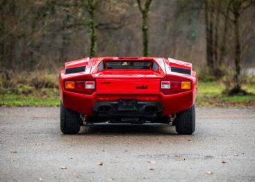 <a class="jig-downloadLink" href="https://www.caroto.gr/static/plugins/justified-image-grid/download.php?file=https%3A%2F%2Fwww.caroto.gr%2Fstatic%2Fgallery%2Frod-stewart-lamborghini-countach-periscopio-3%2FROD-STEWART-LAMBORGHINI-COUNTACH-PERISCOPIO-7.jpg">Αποθήκευση φωτογραφίας</a>
