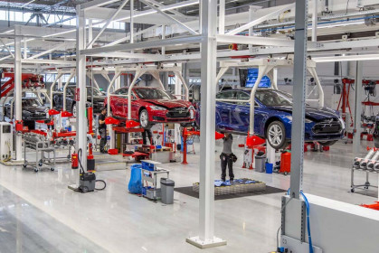 tesla-opens-its-first-european-assembly-plant-in-the-netherlands-7