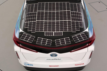 toyota-prius-phv-demo-car-with-solar-panels-11