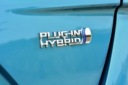 toyota-prius_plug-in_hybrid-2017-1