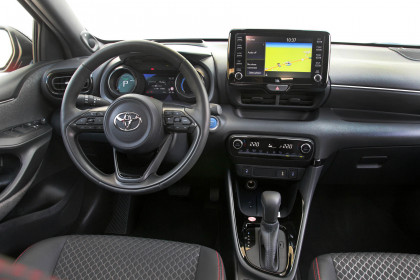 Toyota-Yaris-Hybrid-caroto-test-drive-2020-6
