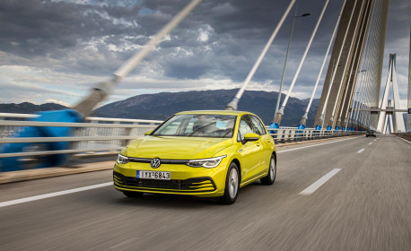Volkswagen-Golf-caroto-test-drive-2020-10