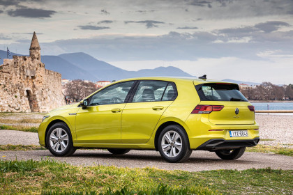 Volkswagen-Golf-caroto-test-drive-2020-6