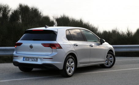 VW-Golf-1.0-eTSI-110-ps-caroto-test-drive-2021-34
