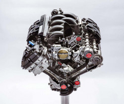 Shelby GT350 Mustang V8 engine (1)