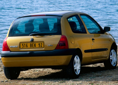 Renault-Clio-1998-1600-02