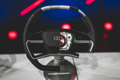 Audi Q4 e-tron steering wheel sectional model