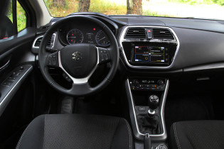 Suzuki SX4 S-Cross Hybrid AllGrip caroto test drive 2021 (7)
