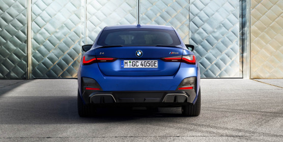 2022-BMW-i4-M50-10