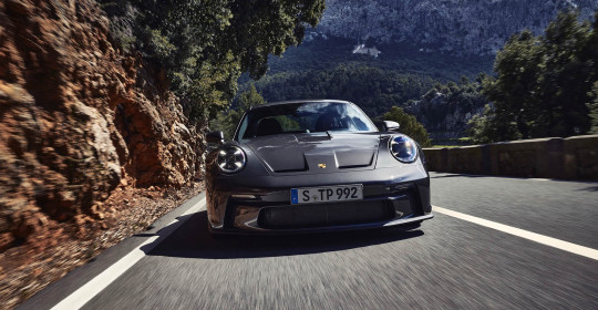 2022-Porsche-911-GT3-Touring (6)