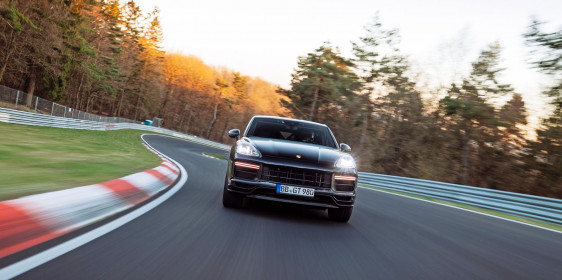 Performance Cayenne conquers the Nurburgring Nordschleife in record time (1)