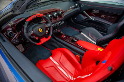 2016-Ferrari-F60-America-_3