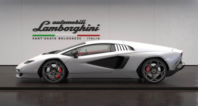 2022-Lamborghini-Countach-LPI-800-4-12-1