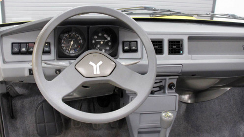 1990-yugo-gvc-interior-view (1)