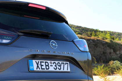 Opel Crossland 1.5 Diesel caroto test drive 2021 (18)