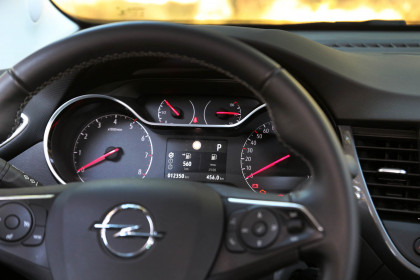 Opel Crossland 1.5 Diesel caroto test drive 2021 (6)