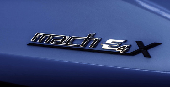Ford-Mustang-Mach-E_GT-blue-caroto-croatia-2021-12