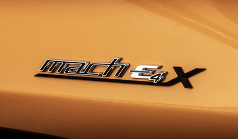 Ford-Mustang-Mach-E_GT-oragne-blue-caroto-croatia-2021-13