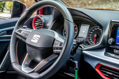 Seat Ibiza 1.0 TSI FR caroto test drive 2021 (24)
