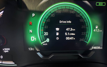 Hyundai i30 Fastback turbo 48V Hybrid caroto mini test 2022 (1)