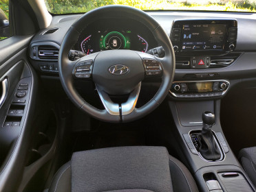 Hyundai i30 Fastback turbo 48V Hybrid caroto mini test 2022 (18)