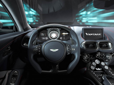 2022-Aston-Martin-V12-Vantage-12