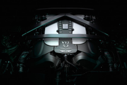 2022-Aston-Martin-V12-Vantage-7
