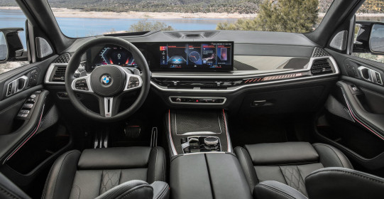BMW-X7-2022-4