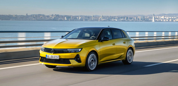 The all-new Opel Astra Hybrid (2022)