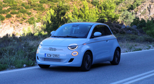 Fiat 500e Electric 2+1 caroto test drive 2022 (18)