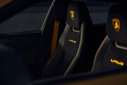 2023-Lamborghini-Urus-Performante-39
