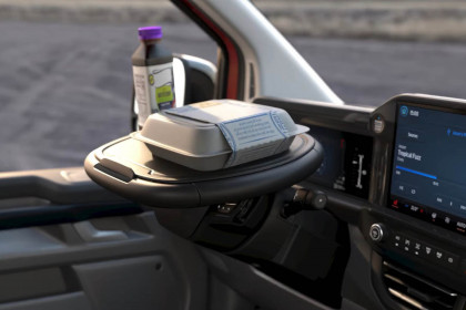 Ford Genius Tilting Steering Wheel Doubles As Mini Desk (2)