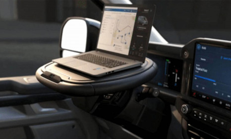 Ford Genius Tilting Steering Wheel Doubles As Mini Desk (3)