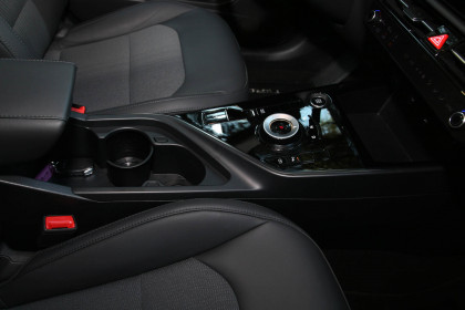 Kia Niro Hybrid caroto test drive 2022 (9)