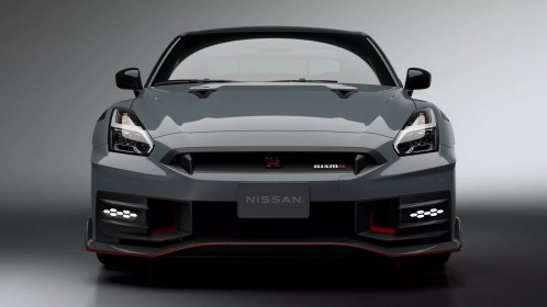2024-Nissan-GT-R-10