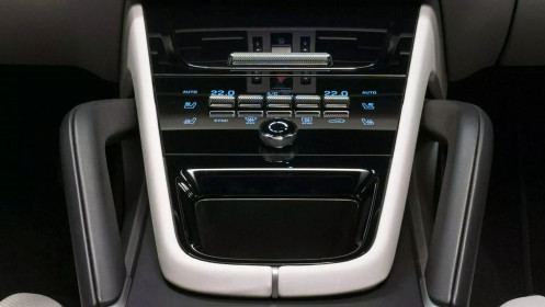 2024-Porsche-Cayenne interior (4)